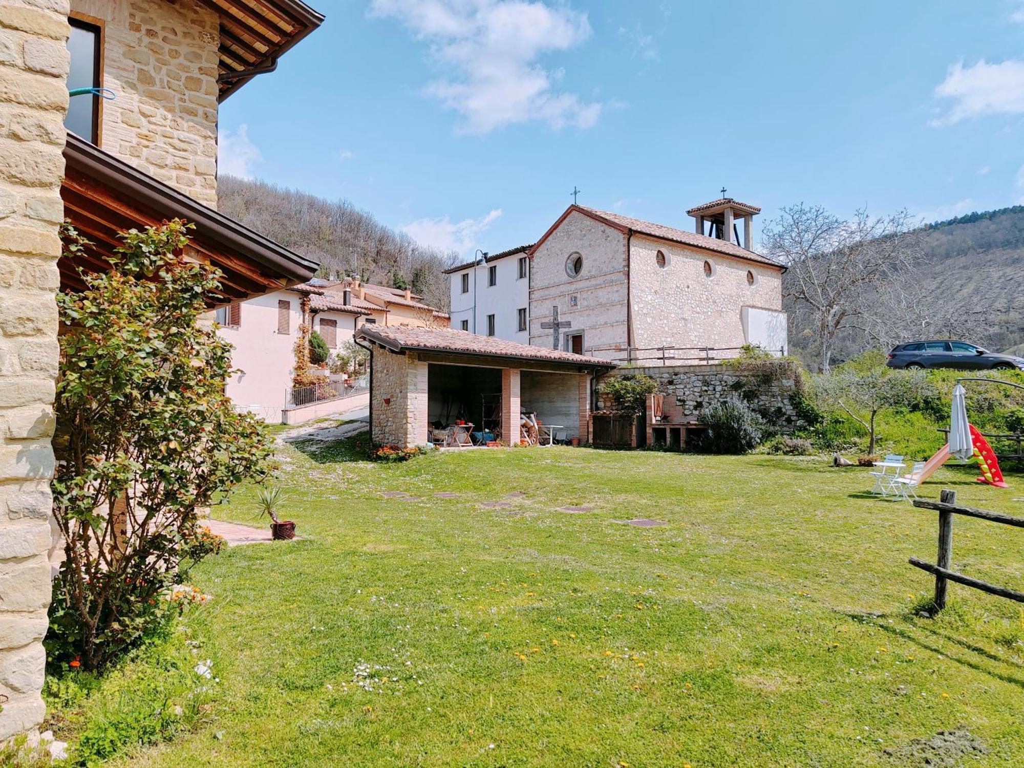 Alba Dei Due Soli B&B Ночера Умбра Екстериор снимка